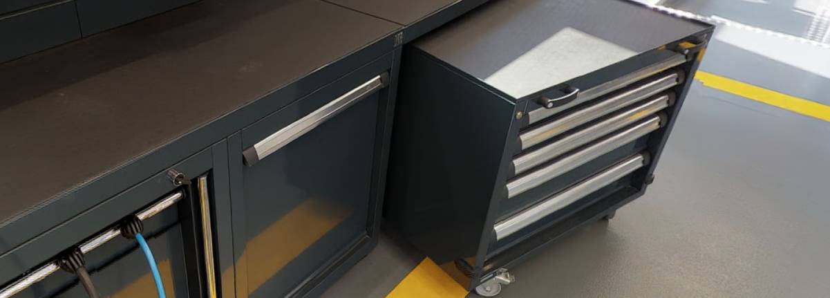 carrelli porta attrezzi