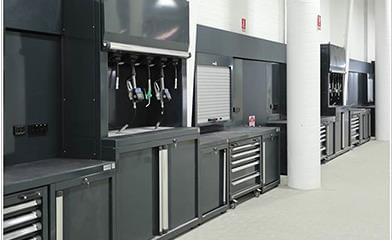 Arredamento per officina: la praticità dei sistemi modulari