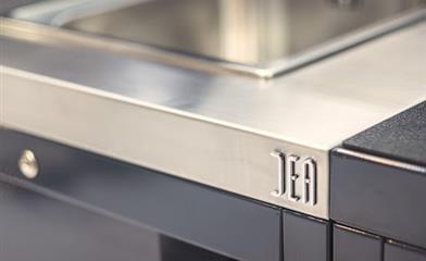 Banco da lavoro in acciaio: i vantaggi dei modelli DEA