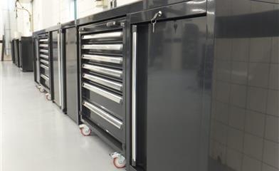 Gli armadi in acciaio per officina e carrozzeria ideali per ogni attività