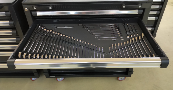 Rollbarer Werkzeugschrank